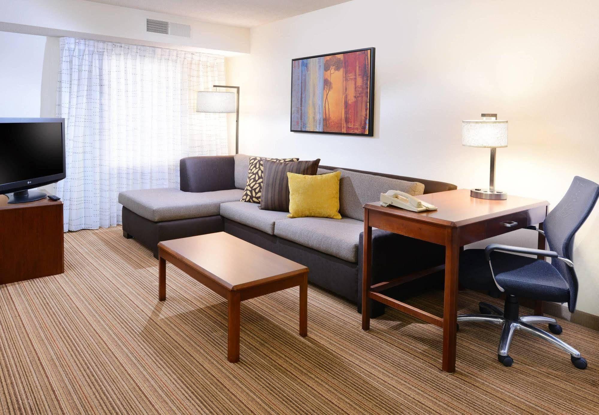 Sonesta Es Dallas 3*