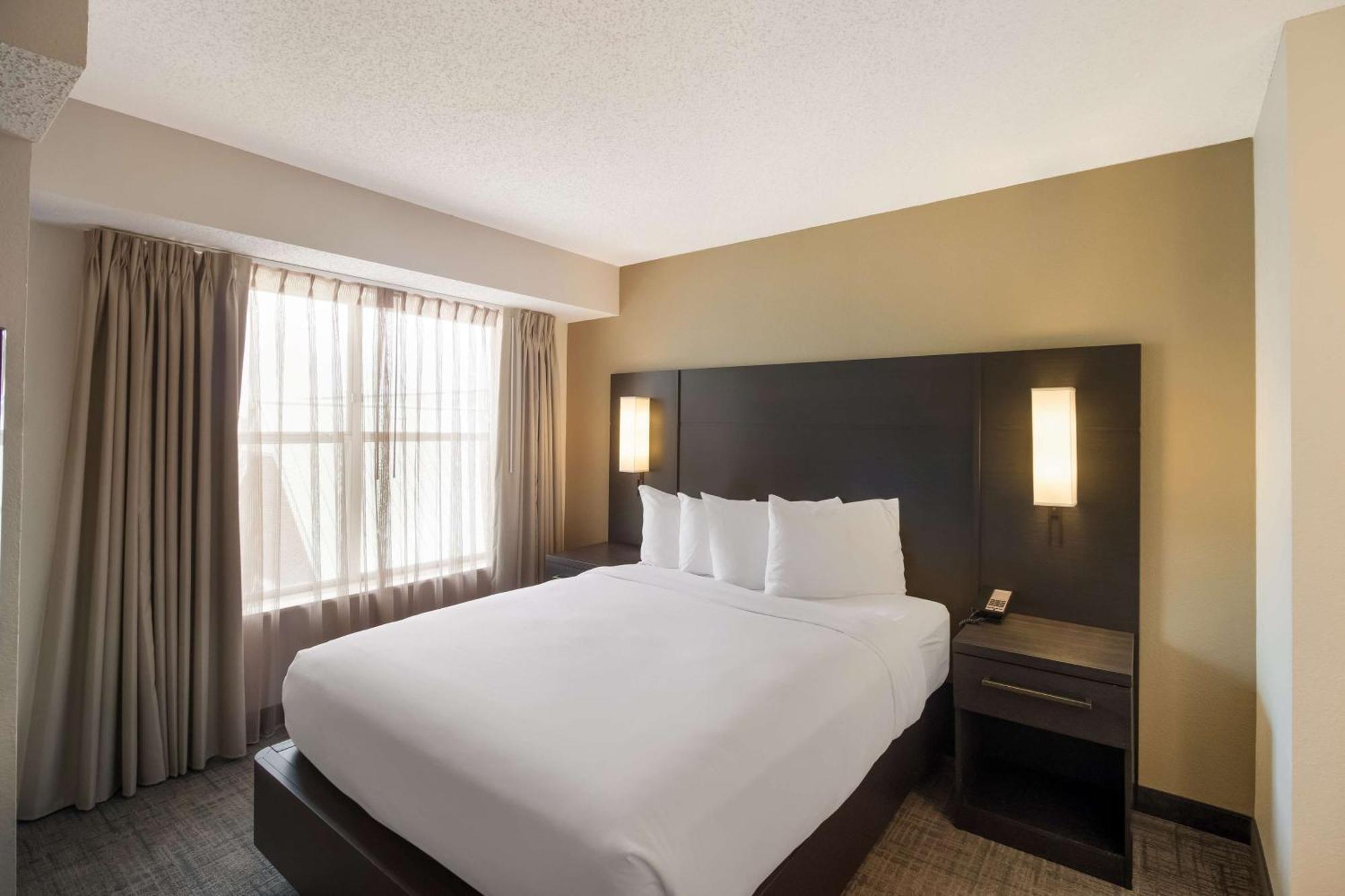 Sonesta Es Dallas